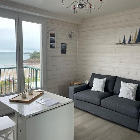 Studio Centre Belle Vue Mer 디나르 외부 사진