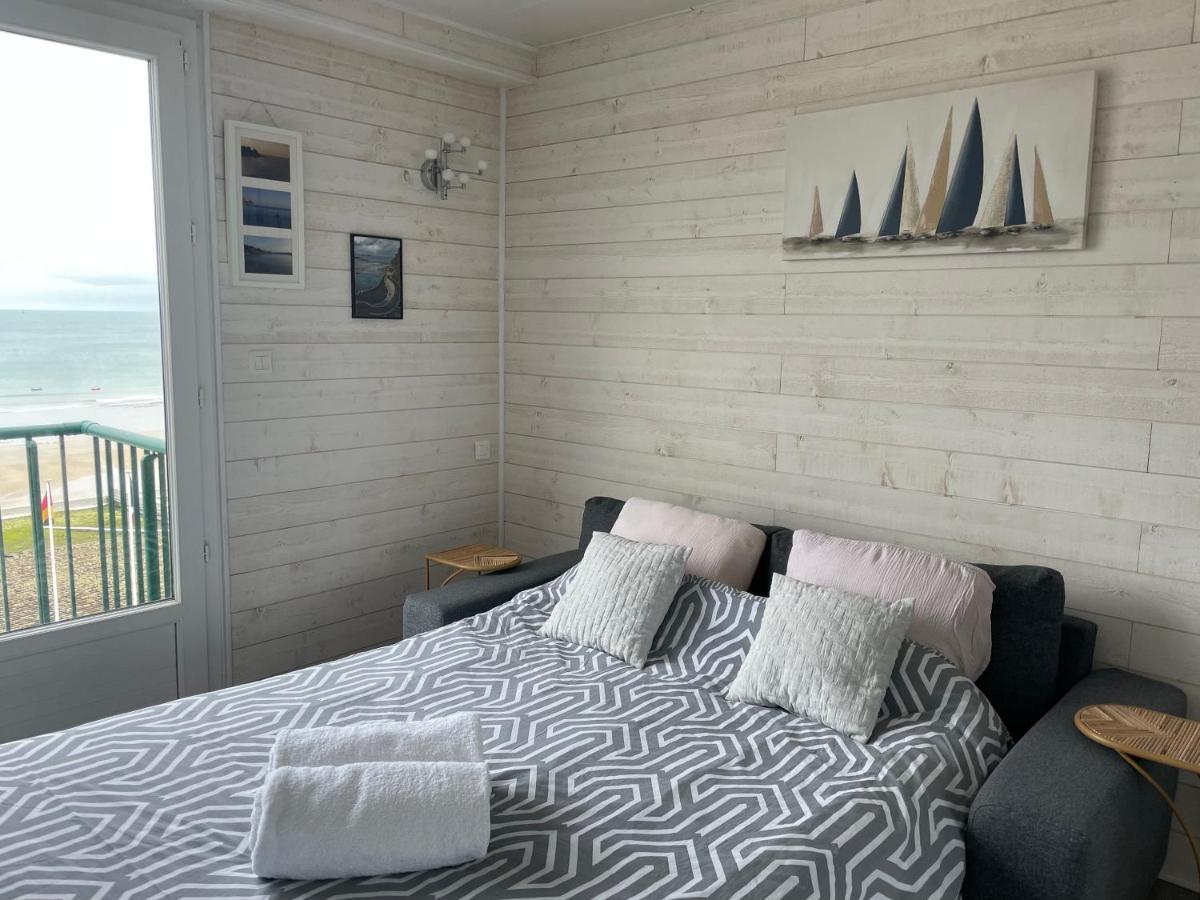 Studio Centre Belle Vue Mer 디나르 외부 사진