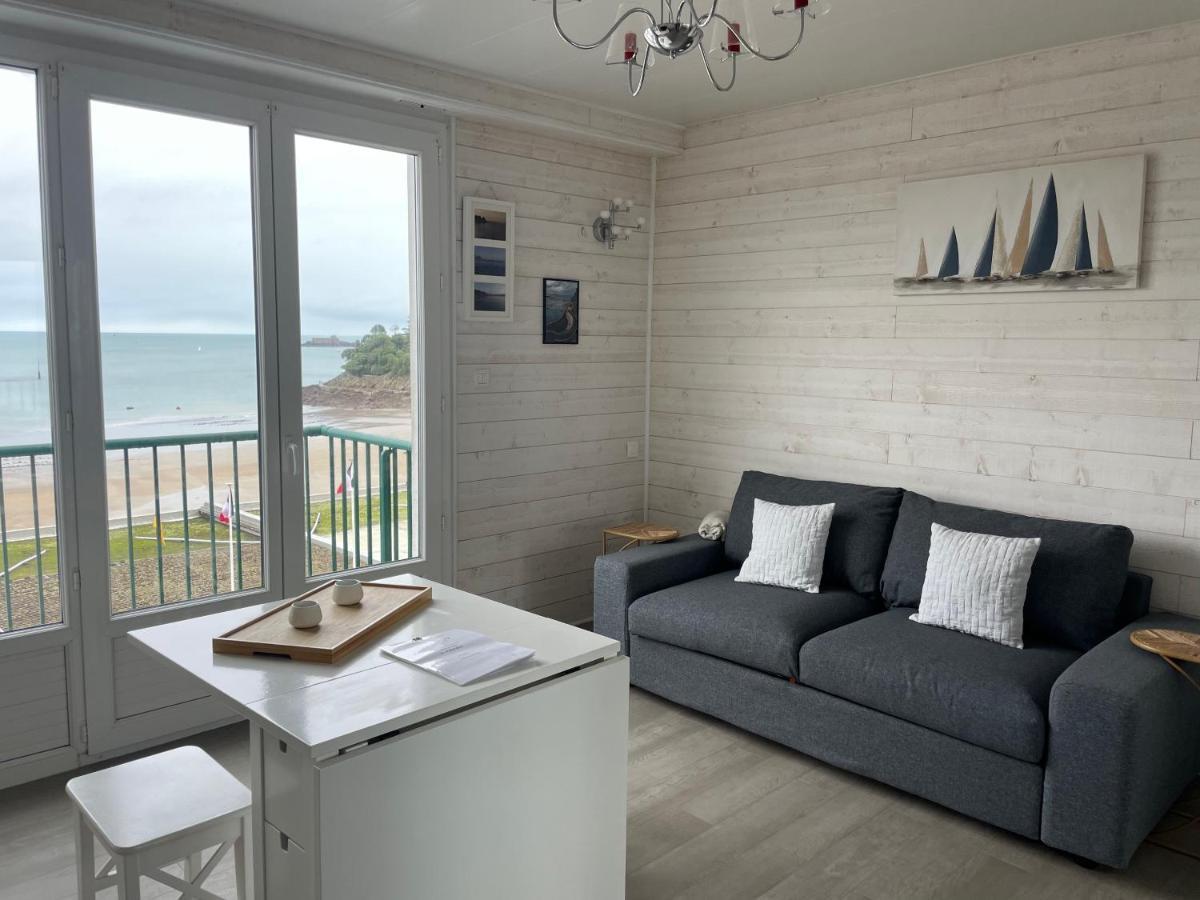 Studio Centre Belle Vue Mer 디나르 외부 사진